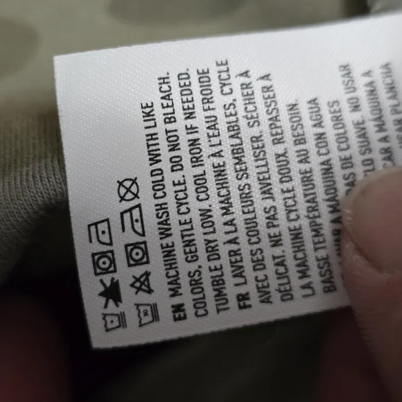 American Eagle Green Camo High Neck Cropped Tank Top Size XL - Picture 9 of 9